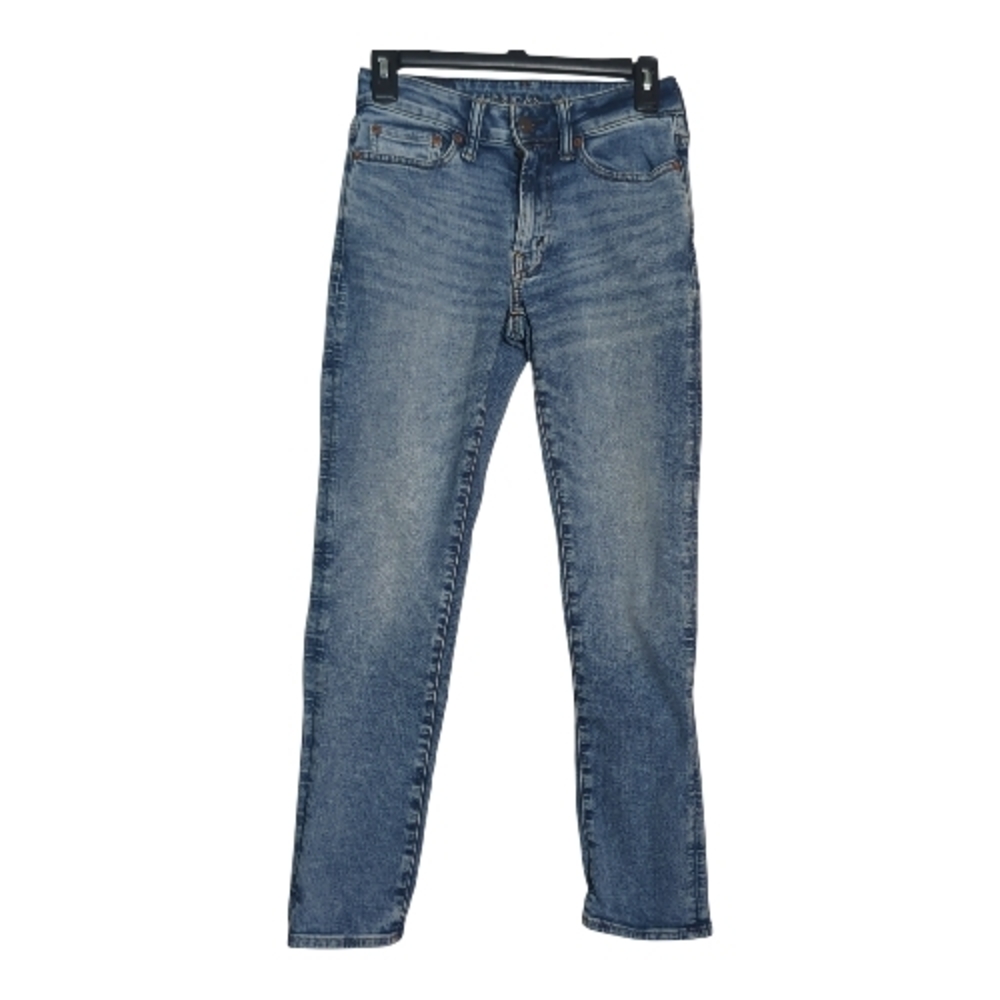 American Eagle 26x28 Medium Wash Straight Leg Jeans Closet Staple Casual Neutral